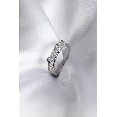 Pirin� G�m�� Renk Su Yolu Zirkon Ta�l� Kad�n Y�z�k