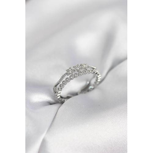 G�m�� Renk Minimal Y�ld�zl� Model Kad�n Y�z�k