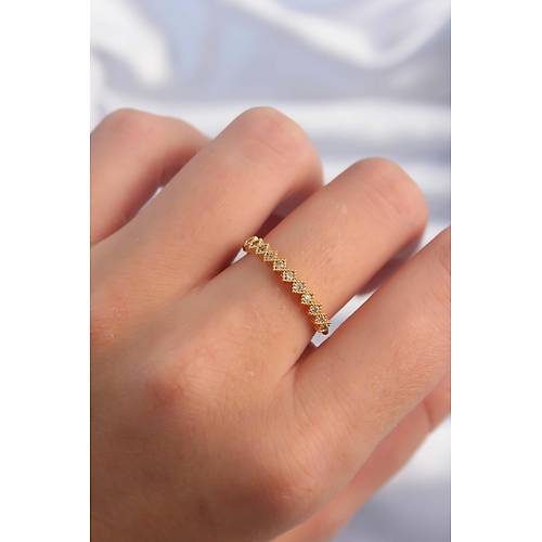 Pirin� Alt�n Renk Minimal S�ral� Zirkon Ta�l� Ayarlanabilir Y�z�k