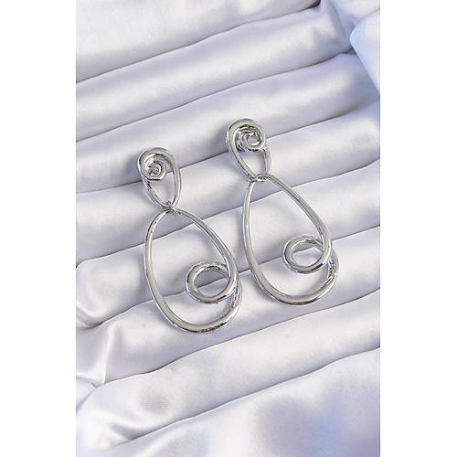 Pirin� G�m�� Renk K�vr�ml� Sallant�l� K�pe