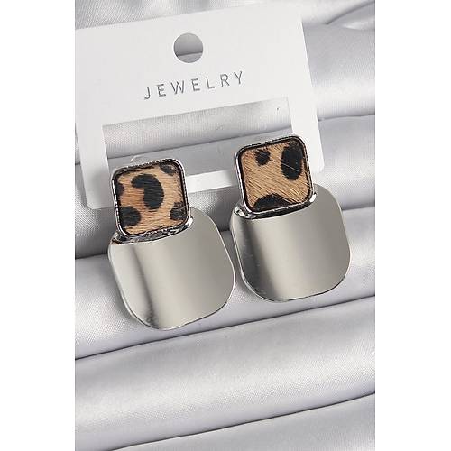 Pirin� G�m�� Renk Kare Plaka Leopar Desenli Kad�n K�pe