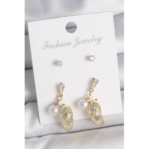 Pirin� Gold Renk Zirkon Ta�l� �ncili Sallant�l� ��lemeli Damla Model 3 �ift Kad�n K�pe Seti