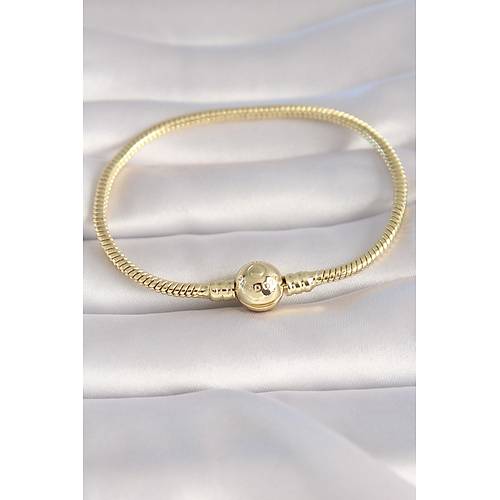 Pirin� Gold Renk ��leme Detay Charm Model Kad�n Bileklik