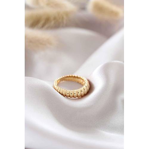 Alt�n Renk Ayarlamal� Burgu Kad�n Y�z�k