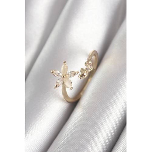 Pirin� Gold Renk Zirkon Ta�l� �i�ek Model Kalp Detay Kad�n Y�z�k