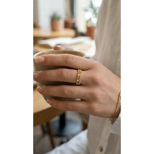 Gold Renk Motif Desenli Zirkon Ta�l� Kad�n Y�z�k