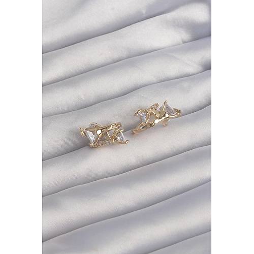 Pirin� Gold Renk �ri Zirkon Ta�l� K�vr�ml� Minimal Kelebekli Halka K�pe