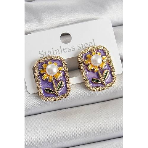 Pirin� Mor Mineli Papatya Fig�rl� Sanatsal Portre Model Gold Renk Kad�n K�pe