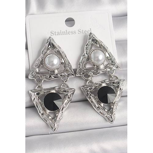 Pirin� G�m�� Renk Sallant� ��gen Model �nci Detay Kad�n K�pe