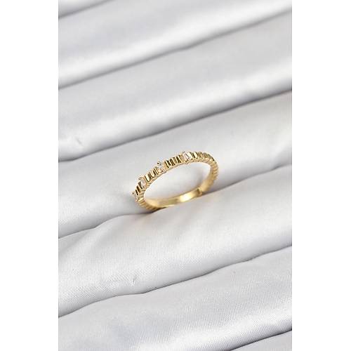 Pirin� Gold Renk Lazer Kesim Kad�n Y�z�k