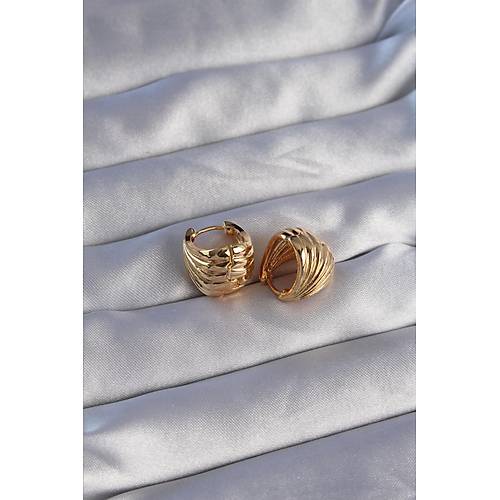 Pirin� Gold Renk T�rt�kl� Minimal Bombeli Tasar�m K�pe