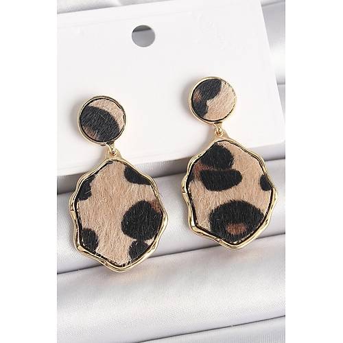 Pirin� Gold Renk Sallant� Leopar Desen Plaka Model Kad�n K�pe