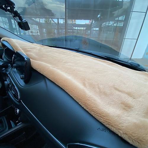 Yumu�ak T�yl� Oto Torpido Bagaj �st� �rt� Pelu� Hal� Kahverengi 130x40cm