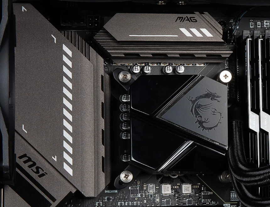 MAG Coreliquid P240 msi mag coreliquid P