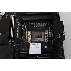MSI MAG Z790 TOMAHAWK WIFI DDR5 7200 MHz (OC) M.2x4 USB 3.2 HDMI DP Wi-Fi 6E ATX (Outlet - Te�hir / Pin Hasarl�)