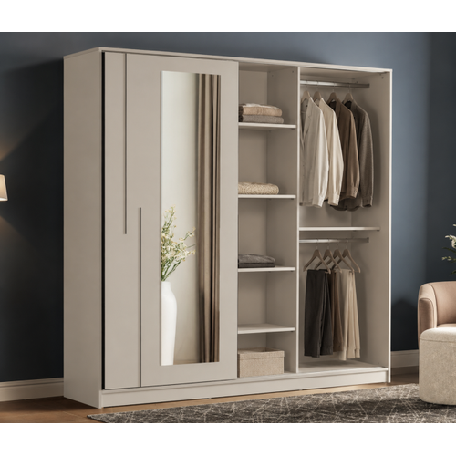 Nesta S�rg�l� Gard�rop