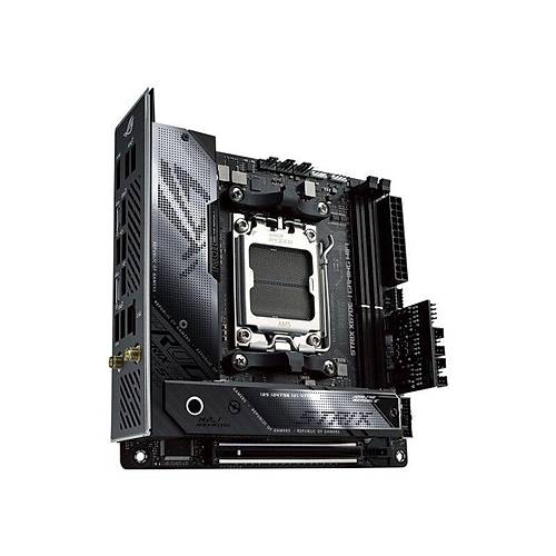 ASUS ROG STRIX X670E-I GAMING WIFI DDR5 8000MHZ 1XHDMI 2XUSB-C 2XM.2 AM5 MITX (AMD 9000/8000/7000 SER�LER� �LE UYUMLU)