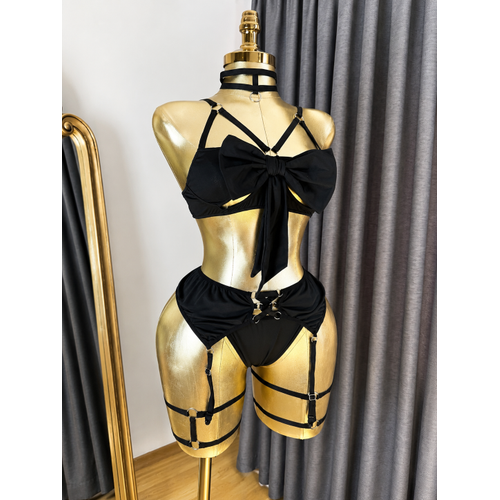 Siyah Fiyonk Detayl� Jartiyer Tak�m�