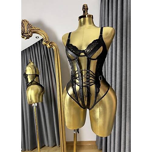 Siyah Dantel Ve Deri Detayl� Bodysuit