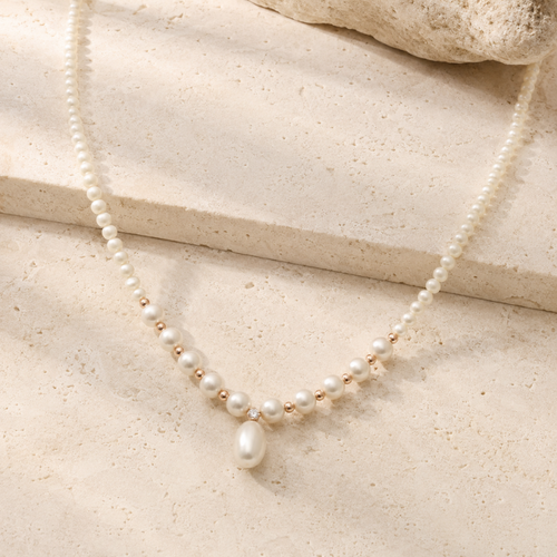 Alba Pearl Necklace