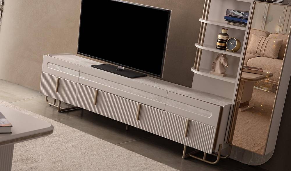 �nnova Tv �nitesi