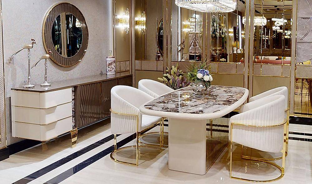 Royale Luxury Yemek Odas