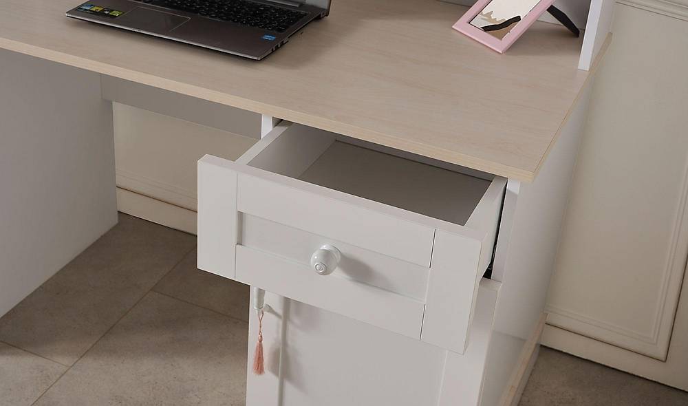 Pink Gen� Odas� - 3 Kap�l�