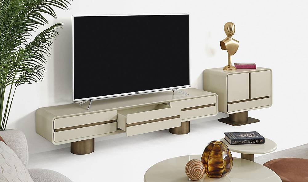 Adora Tv nitesi
