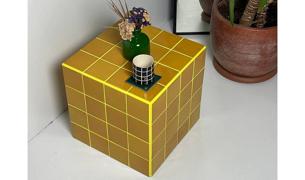 Box Yan Sehpa