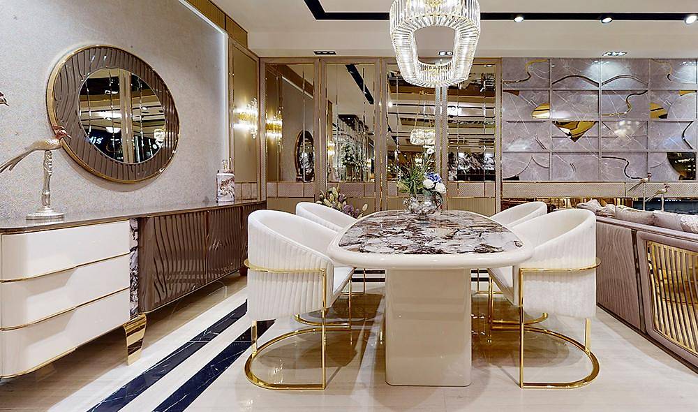 Royale Luxury Yemek Odas