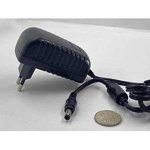 Gitar Pedal� Adapt�r� 9 Volt