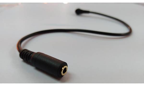 3.5 mm Stereo 4 Bo�umlu (TRRS) 90 Derece Uzatma Kablosu 20 cm