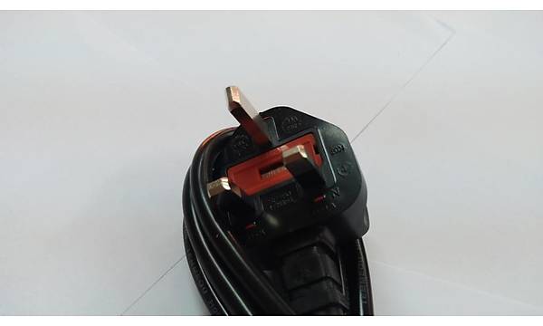 �ngiliz Power Kablo 1.5 Metre