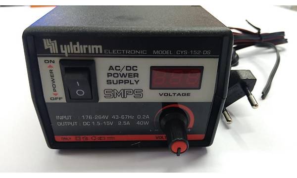 Laboratuvar Tipi G�� Kayna�� - Y�ld�r�m CY-152-DS - 1.5-15V 2.5A