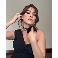 PROFESYONEL MAKYAJ UYGULAMASI