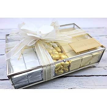 Cam Kutuda Sz Nian ikolatas - (280 Adet Madlen ikolata ve 200gr Draje)