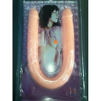 Twin Sharp Shooter ift Bal Ten Dildo