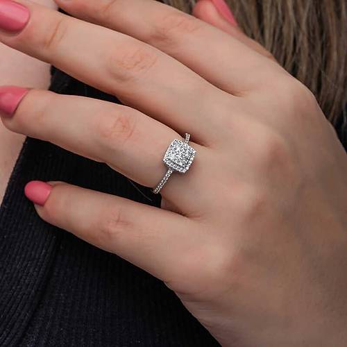 G�m�� Kare Zirkon Ta�l� Kad�n Y�z�k