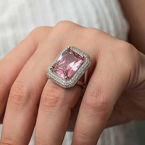 G�m�� Pembe Zirkon Ta�l� Kad�n Y�z�k