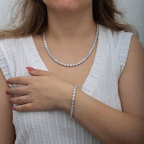 G�m�� Beyaz Ta�l� Su Yolu Kad�n Set