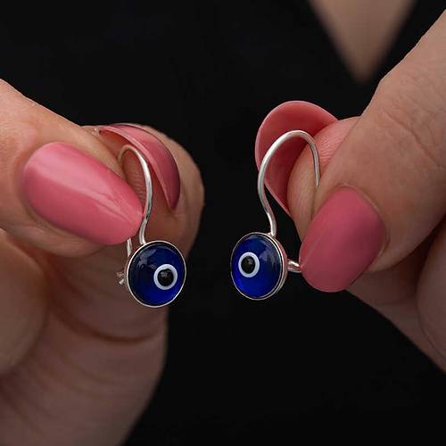 G�m�� Sallant�l� Nazar Kad�n K�pe