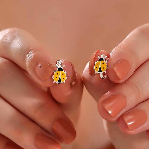 G�m�� U�ur B�ce�i �ocuk K�pesi