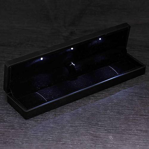 G�m�� I��kl� Kutulu Ta�l� Gurmet Kad�n Bileklik