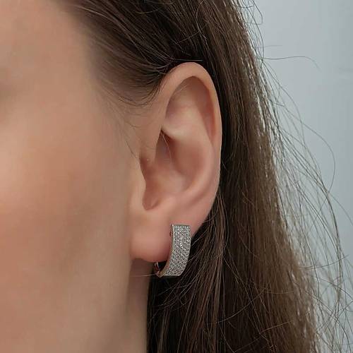 G�m�� 7 S�ra Beyaz Ta�l� J Kad�n K�pe