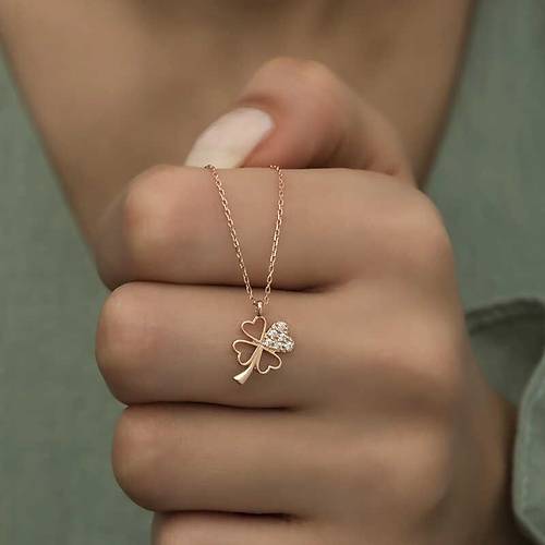G�m�� Rose Kalpli D�rt Yaprakl� Yonca Kad�n Kolye