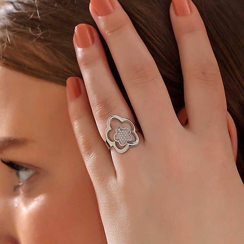 G�m�� �i�ek Desenli Kad�n Y�z�k