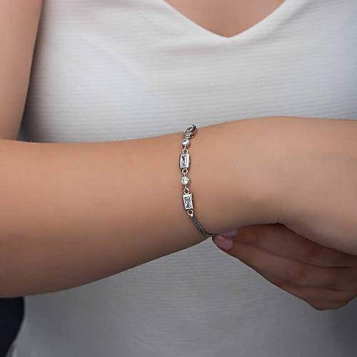 G�m�� Dikd�rtgen Zirkon Ta�l� Kad�n Bileklik