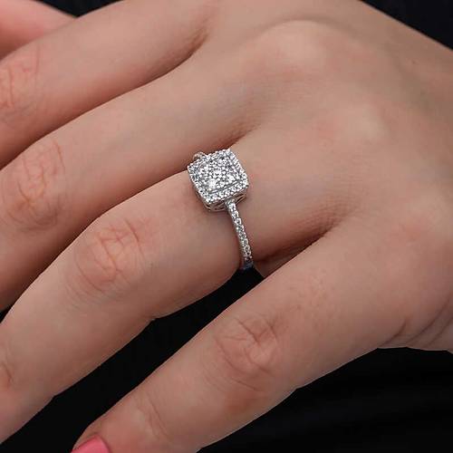 G�m�� Kare Zirkon Ta�l� Kad�n Y�z�k