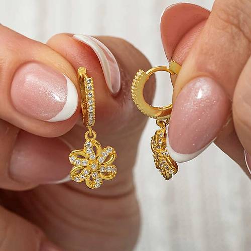 G�m�� Sallant�l� Gold �i�ek Kad�n K�pe