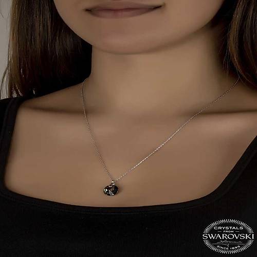 Swarovski Crystal �ris Ye�il Ta�l� G�m�� Kad�n Kolye